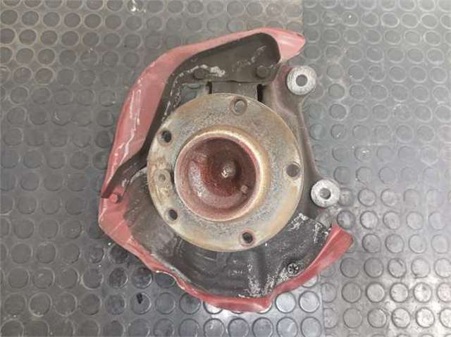 Czop (zwrotnica) przedni lewy 1092853 BMW
