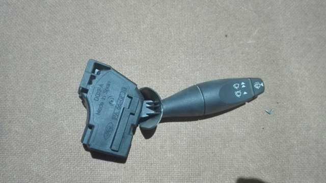 Przełącznik zespolony prawy 1097541 FORD