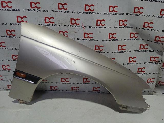 Błotnik przedni prawy do Opel Omega 25, 26, 27