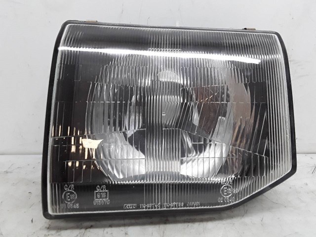 Reflektor prawy 11037746 MITSUBISHI