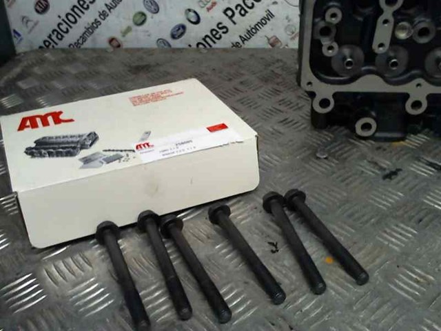 Głowica cylindrów 110397F409 NISSAN