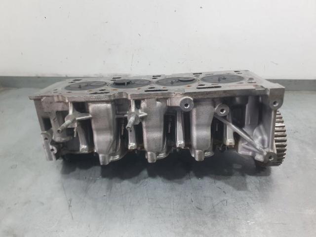 Głowica cylindrów 110421615R NISSAN