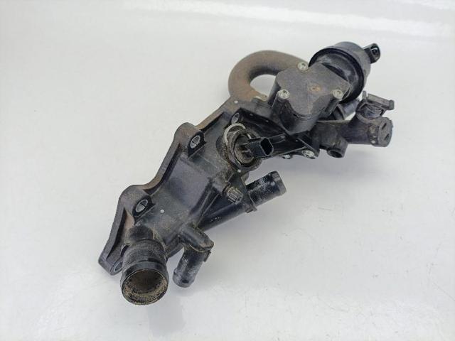 Kołnierz układu chłodzenia (trójnik) Renault Scenic R9