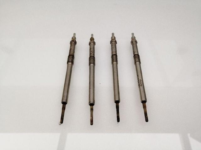 Świeca żarowa 110651492R RENAULT