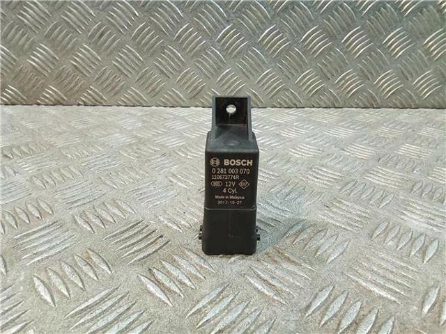 Przekaźnik świec żarowych 110673774R NISSAN