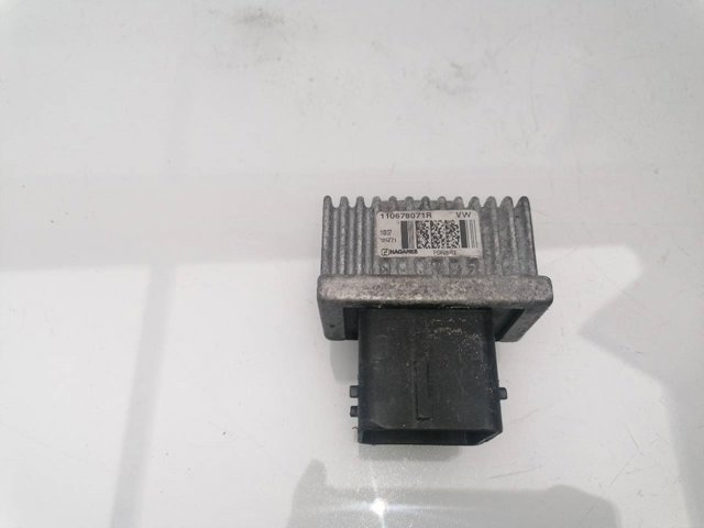 Przekaźnik świec żarowych 110678071R NISSAN