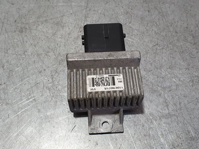 Przekaźnik świec żarowych 110678071R NISSAN