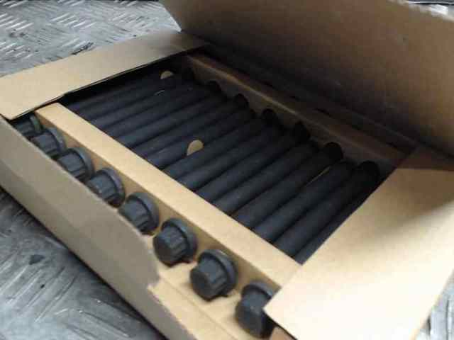 Głowica cylindrów Toyota Land Cruiser J9