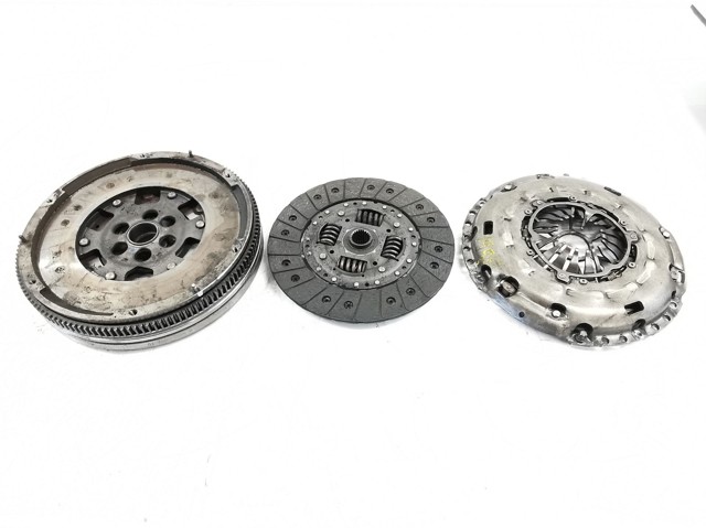 Koło zamachowe silnika 1120A063 MITSUBISHI