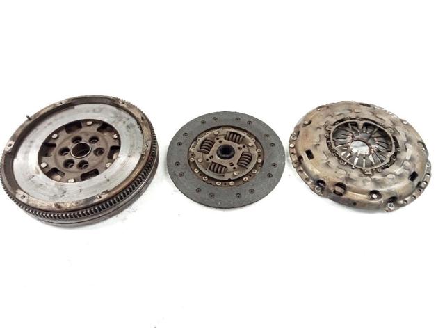 Koło zamachowe silnika 1120A063 MITSUBISHI