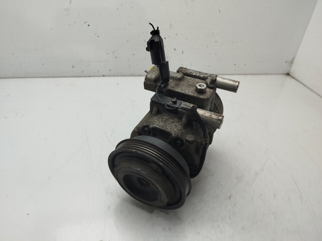 Sprężarka klimatyzacji 1127024600 HYUNDAI