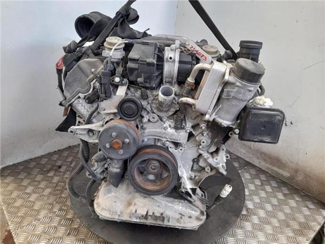 Silnik w komplecie 112940 MERCEDES