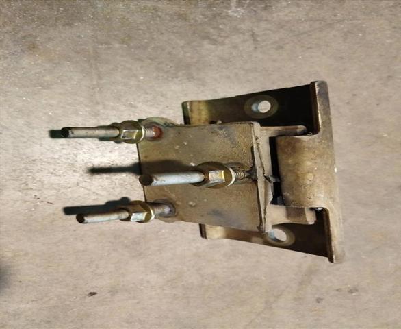 Poduszka (podpora skrzyni biegów) 11320EB302 NISSAN