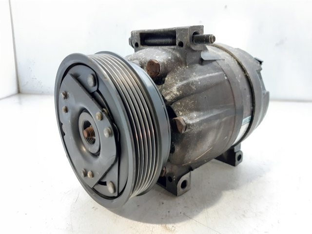 Sprężarka klimatyzacji 1135289 RENAULT