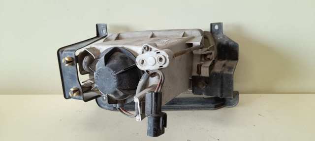 Lampa przeciwmgielna lewa do Mitsubishi Galant EA