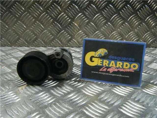 Napinacz paska napędowego 117501113R RENAULT