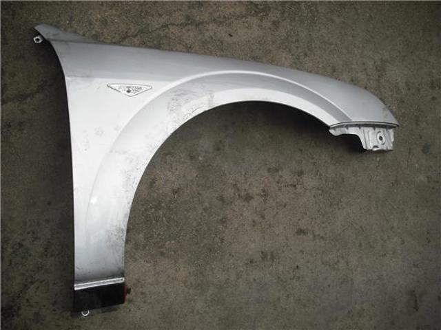Błotnik przedni lewy 1204739 FORD