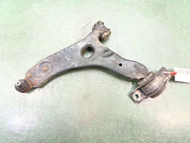 Wahacz zawieszenia przedniego dolny lewy 1207974 FORD