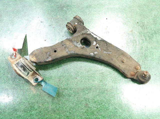Wahacz zawieszenia przedniego dolny lewy 1207974 FORD