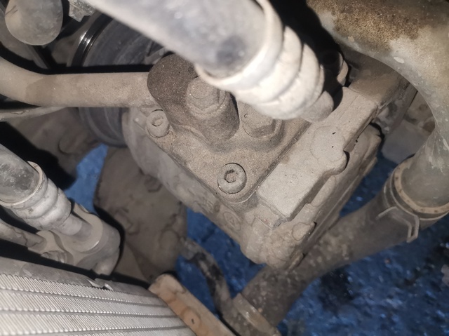 Sprężarka klimatyzacji 1214012201 HYUNDAI