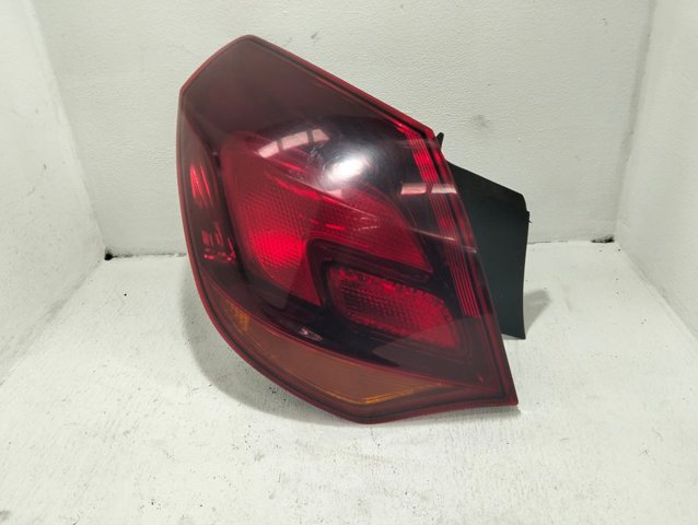 Lampa zespolona tylna lewa zewnętrzna 1222209 OPEL