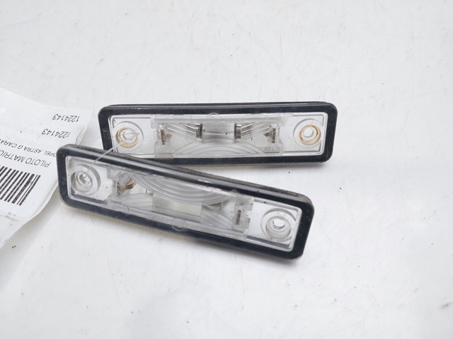 Lampa oświetlenia tylnej tablicy rejestracyjnej 1224143 OPEL