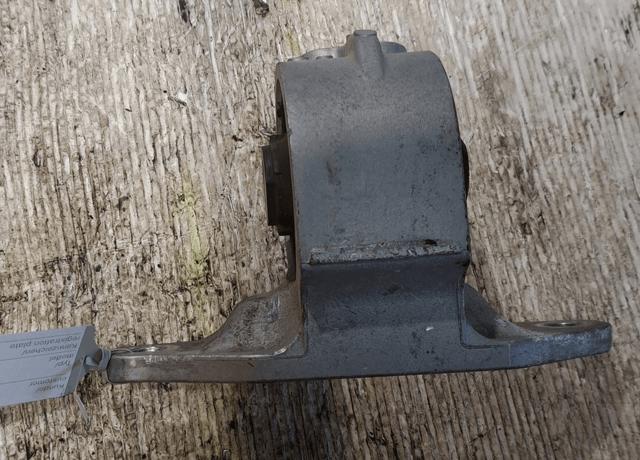 Poduszka (podpora) silnika lewa Toyota RAV4 5 A5