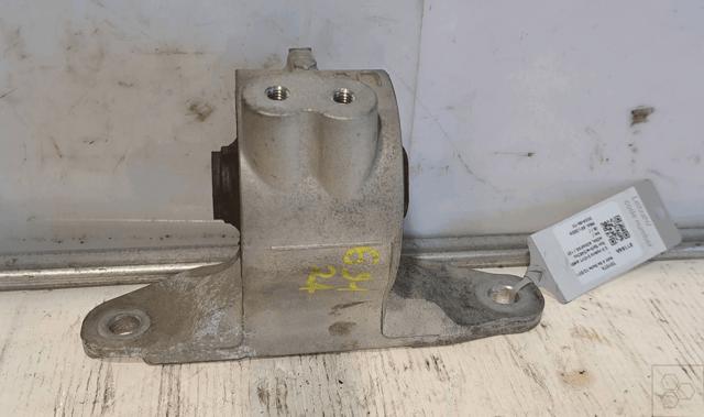 Poduszka (podpora) silnika lewa Toyota RAV4 5 A5