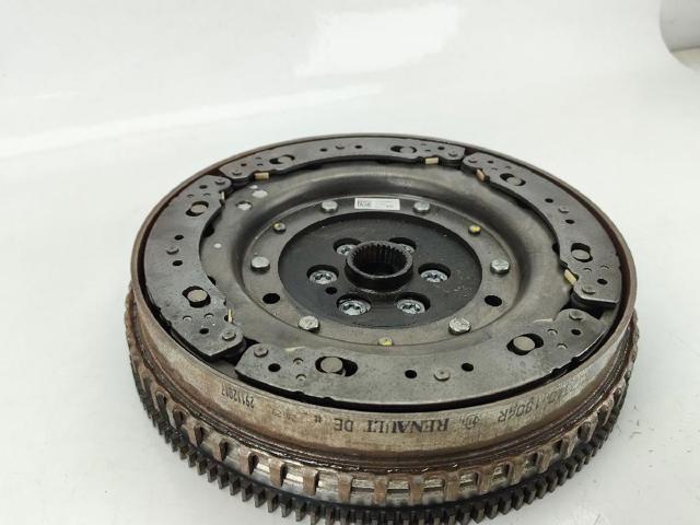 Koło zamachowe silnika Renault CAPTUR 2 HF