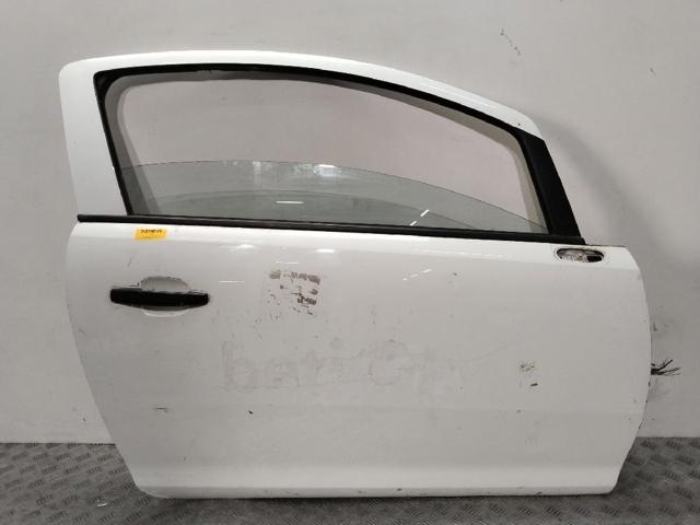 Drzwi przednie prawe 124089 OPEL