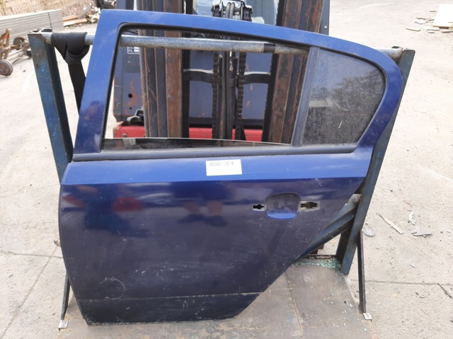 Drzwi tylne lewe 124090 OPEL
