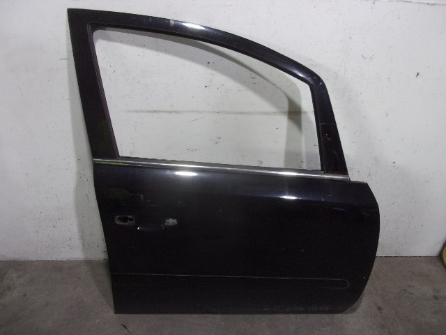 Drzwi przednie prawe 124242 OPEL