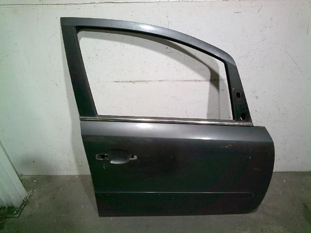 Drzwi przednie prawe 124242 OPEL