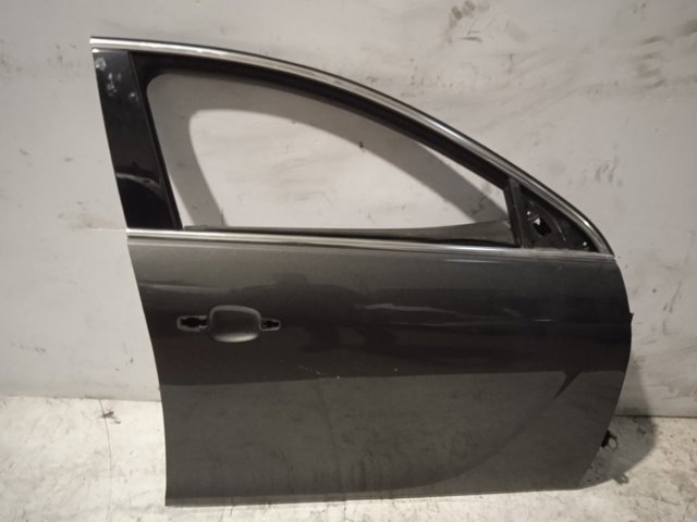 Drzwi przednie prawe 124328 OPEL