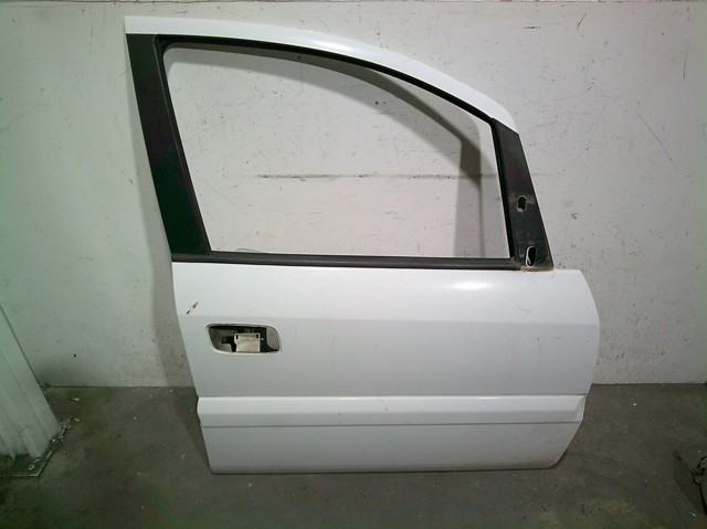 Drzwi przednie prawe 124538 OPEL