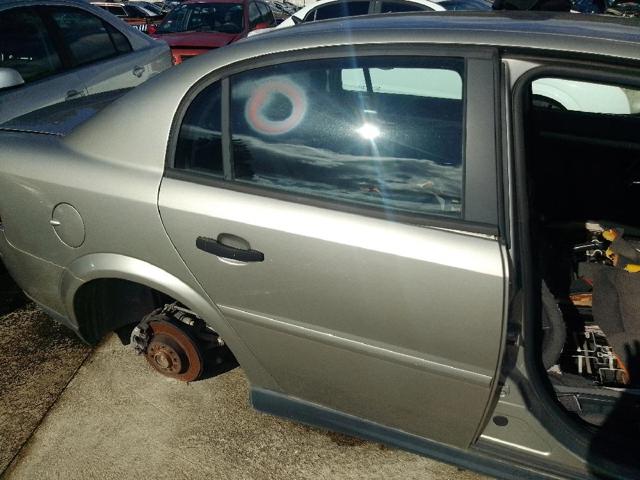 Drzwi tylne prawe 124561 OPEL