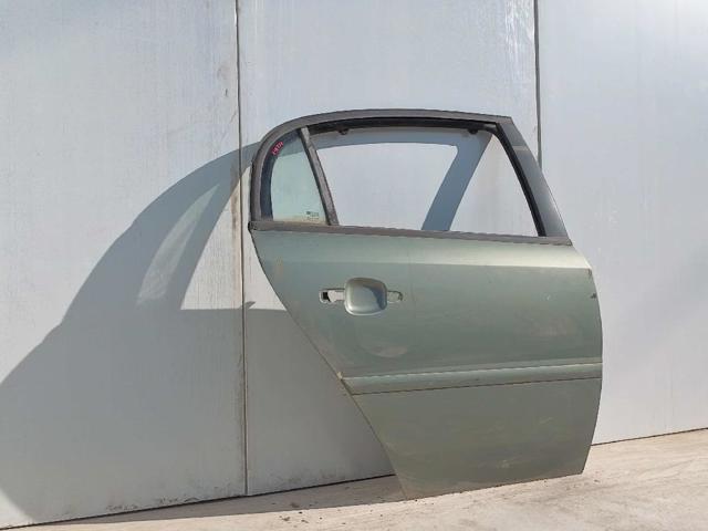 Drzwi tylne prawe 124561 OPEL