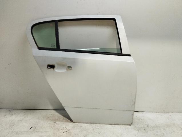 Drzwi tylne prawe 124589 OPEL