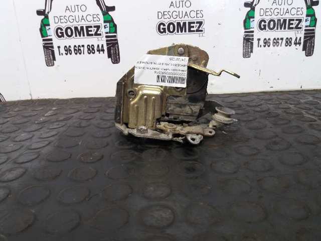 Zamek drzwi przednich prawych 1247201235 MERCEDES