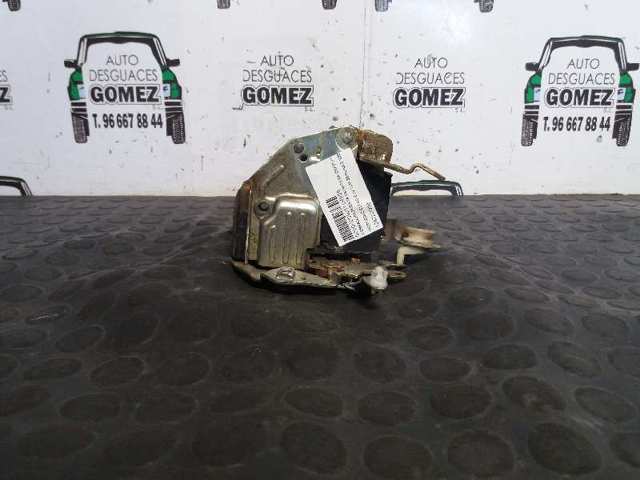 Zamek drzwi przednich prawych 1247201235 MERCEDES