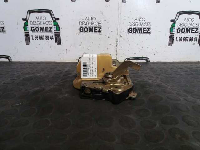 Zamek drzwi tylnych prawych 1247300635 MERCEDES