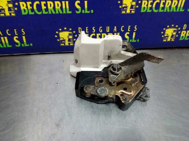 Zamek drzwi tylnych prawych 1247300635 MERCEDES