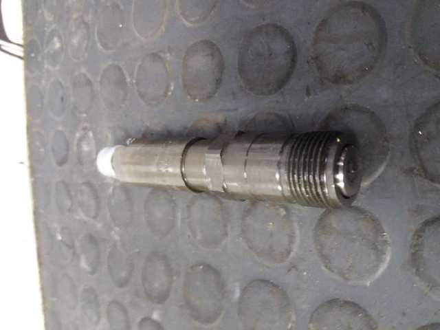 Kupić Dysza spryskiwacza szyby przedniej Mercedes E  W124 w dobrej cenie