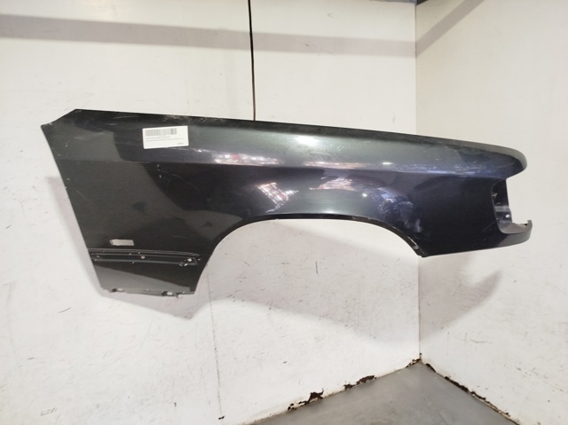 Błotnik przedni prawy do Mercedes E T124