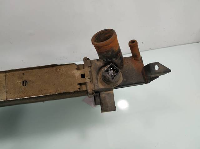 Chłodnica silnika 1300178 OPEL