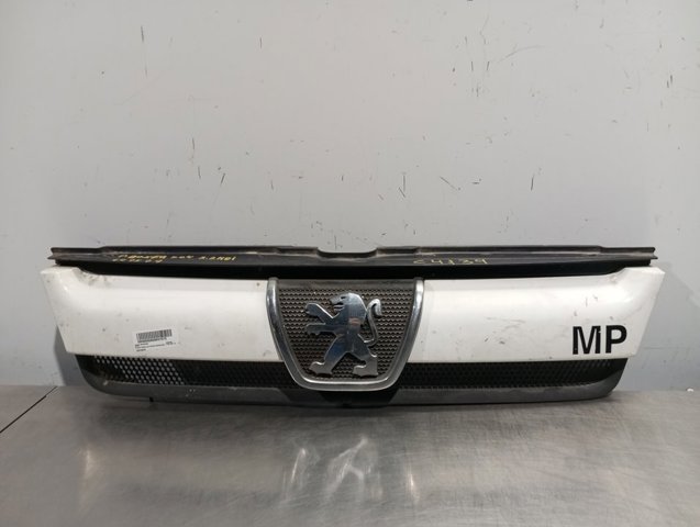 Atrapa chłodnicy 1304703070 PEUGEOT