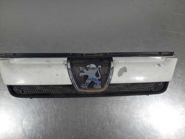 Atrapa chłodnicy 1304703070 PEUGEOT