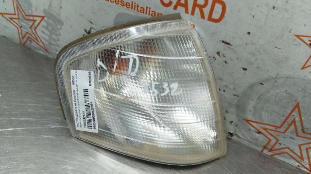 Kierunkowskaz prawy 1305232924 MERCEDES