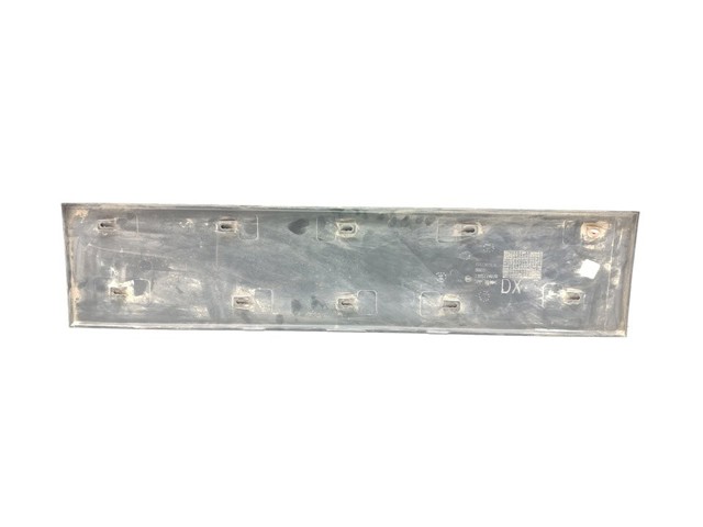 Listwa ochronna drzwi tylnych prawych 1305774070 PEUGEOT