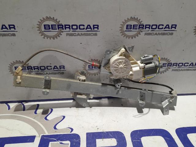 Mechanizm podnoszenia szyby drzwi przednich prawych 130822203 NISSAN